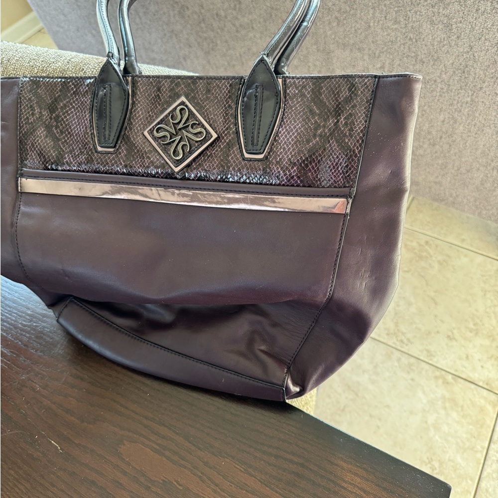 Vera wang tote